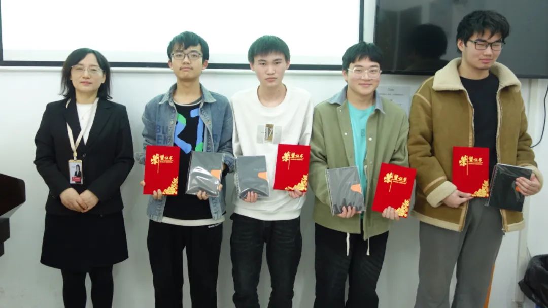 ݱBӋ(j)C(j)W(xu)УW(xu)֪R(sh)(jng)ِʼ